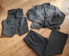 Ladies 3 piece H&M suit