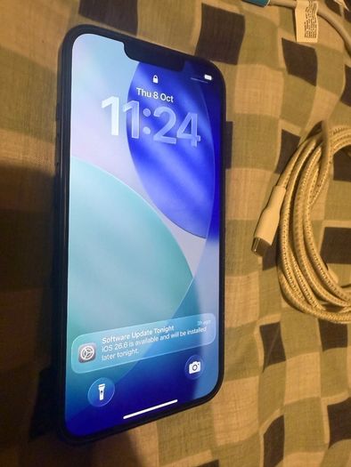 Phone iPhone 13