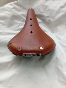 Brooks B17 saddle.