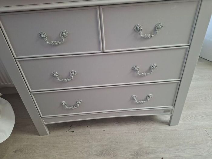 baby changing unit with storage