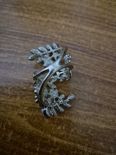 Costume ring