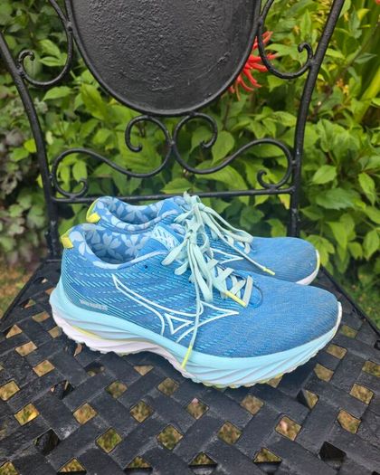 Mizuno Wave Rider 26 Ladies Trainers UK5 EU38