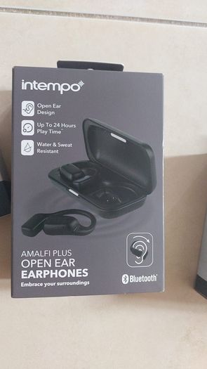 Headphones earbuds brand new many models available
