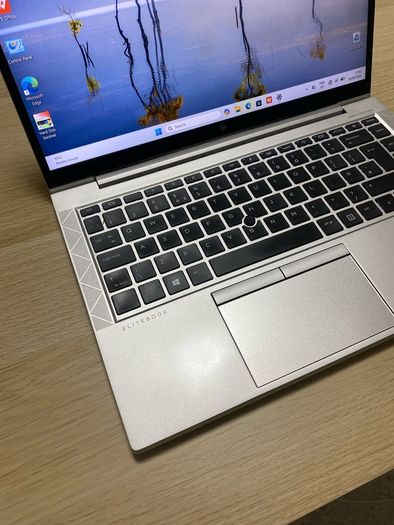 HP elitebook i5 pro 8/256 windows 11