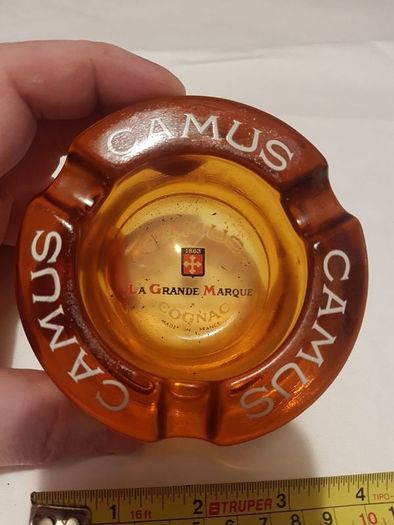 camus chatelle Napoleon cognac brandy french ashtray extremely rare ,,prefect condition collectors item price includes post to anywhere in ireland thank you, by certificate proof of post, thank you