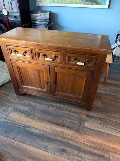 Dresser