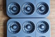 mini bundt cake tins