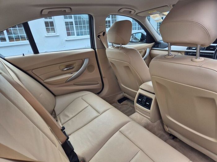 BMW 3-Series 2015 - 316d SE