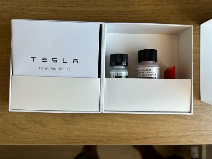 Tesla Paint Repair Kit -PPSW Pearl White