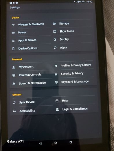 Amazon Fire HD 10 (7th Generation), 32GB, in excellent condition with cover case