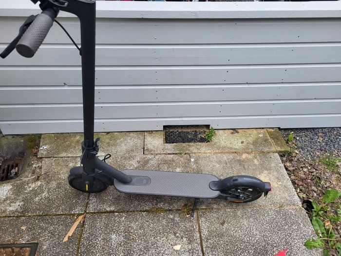 Electric scooter mi 1s