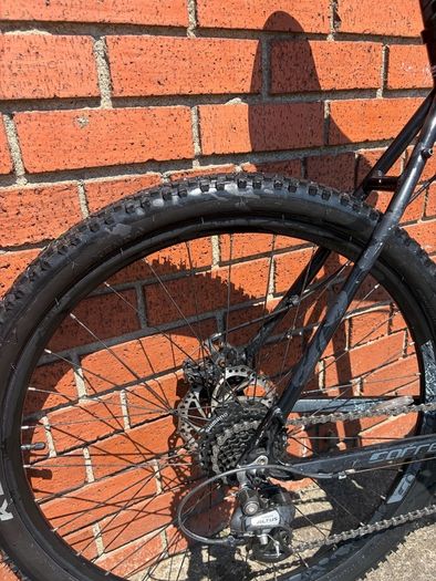 carrera vengeance mountain bike