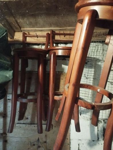 bar stools