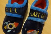 NEW Size 8 Slippers