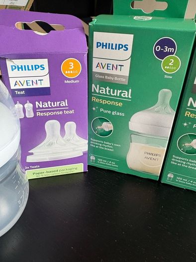 Philips Avent Glass + Phillips anti-colic  Natural Response Baby Bottles