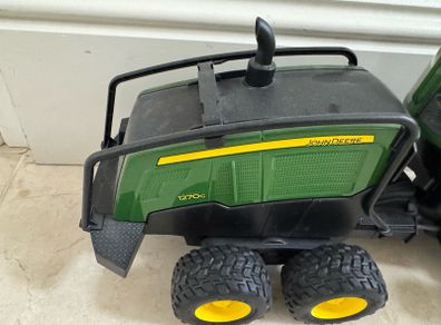 Bruder John Deere C441R Baler / Wrapper