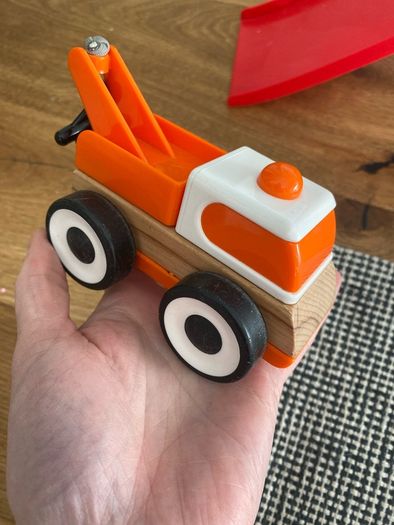 Garage with Tow Truck (IKEA Lillabo)