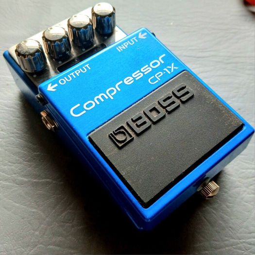 Delay, Chorus, Overdrive, Compressor, Tremolo