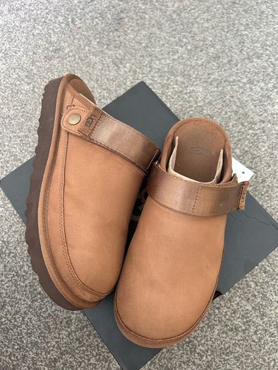 Ugg goldencoast clog 11 uk 9