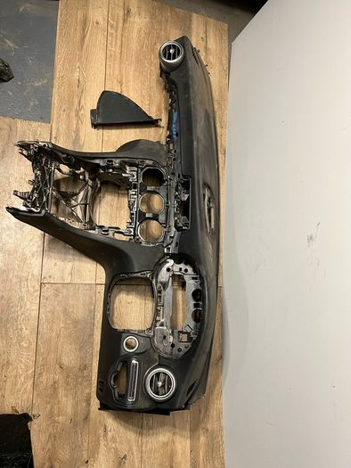 Dashboard Mercedes c class w205 2018