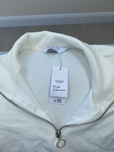 womens sports top