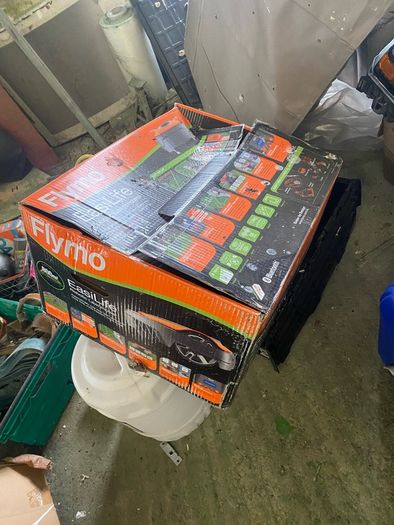 Flymo robot mower 800