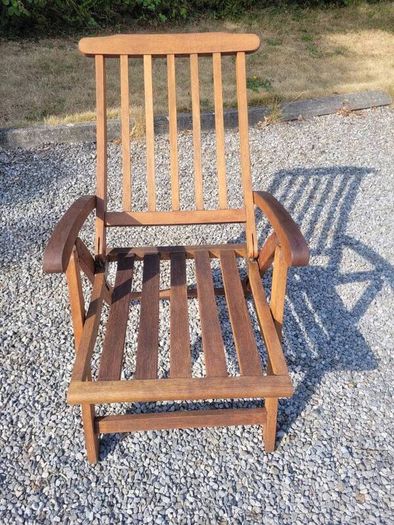 Teak Garden extending table and 6 reclining armchairs