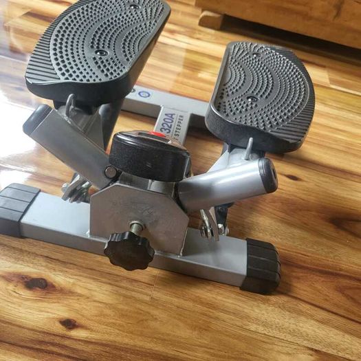 Exercise equipment  MINI STEPPER
