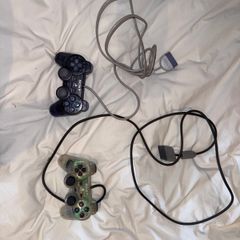 2 Ps1 controllers