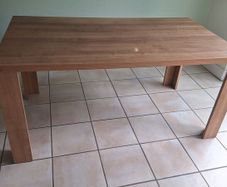 Table, solid wood 4-6 people, Free Chairs
