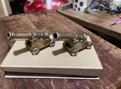Vintage miniature brass/pewter cannon figurines