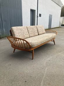 Ercol Daybed Studio Couch - Warehouse and Showroom Open Saturday 30th May 12 till 4pm Eircode R95T227