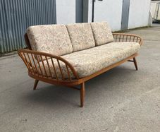 Ercol Daybed Studio Couch - Warehouse and Showroom Open Saturday 30th May 12 till 4pm Eircode R95T227