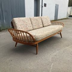 Ercol Daybed Studio Couch - Warehouse and Showroom Open Saturday 30th May 12 till 4pm Eircode R95T227
