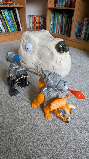 smashing dino Island
