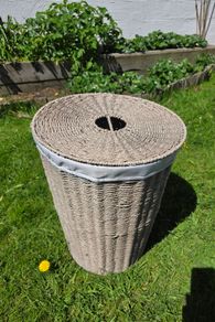 Wooven round laundry basket