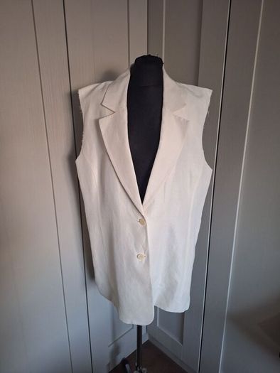 H&M sleeveless waistcoat with lapels