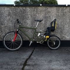 Long tail cargo bike