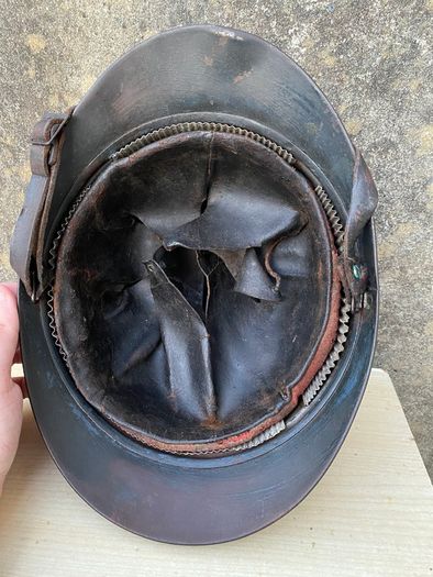 Original WW1 French M15 Adrian Helmet. Infantry Badge. Original paint & liner. Militaria