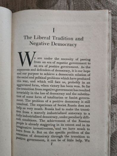 Constructive Democracy. Two Lectures Delivery At University College London Im December 1942 By John Macmurray. First Edition Hardback In Good Condition. See Photos For Same.