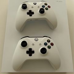 Xbox One S 1TB Console (White) + 2 Wireless Controllers