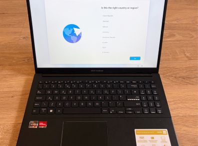 Asus Vivobook Go E1504F laptop