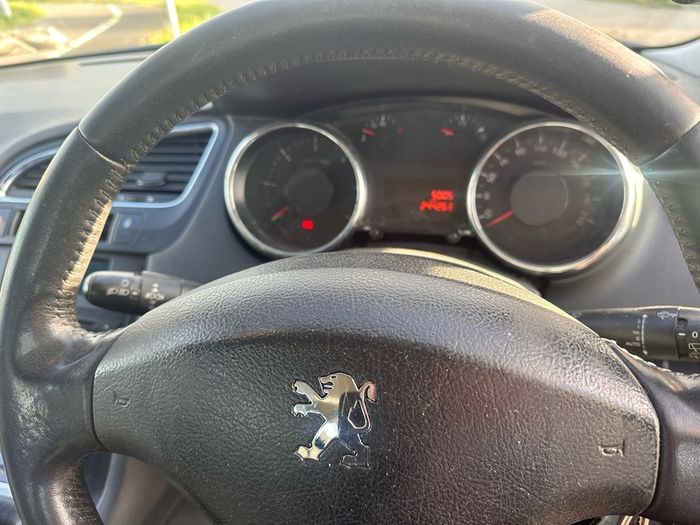 Peugeot 5008 2014 7 Seater