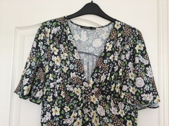 Dress Boohoo floral dress size 14