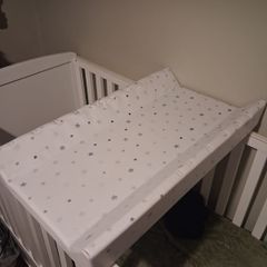 Cot top changer
