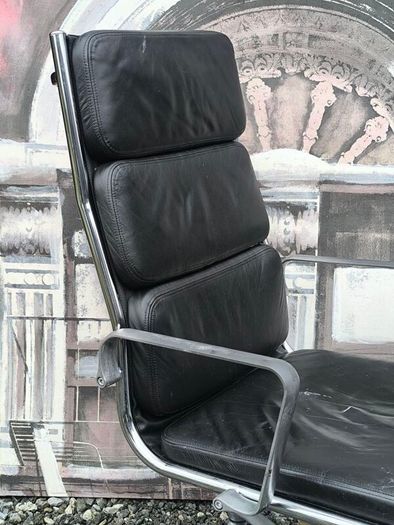 Licensed ICF Milan Eames Soft Pad Executive Office Chair