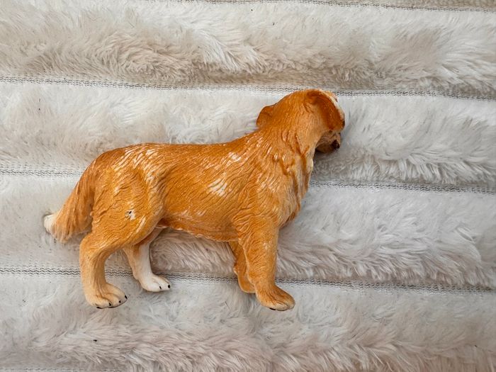 Schleich Farm World Golden Retriever D 73527 approx. 6 cm. tall Used Please see photos