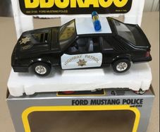 Ford Mustang California Police 1/24 Burago # 1