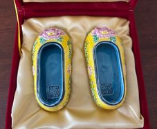 Genuine Chinese ceramic shoes