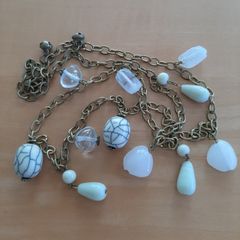 Neck chain with glass stones